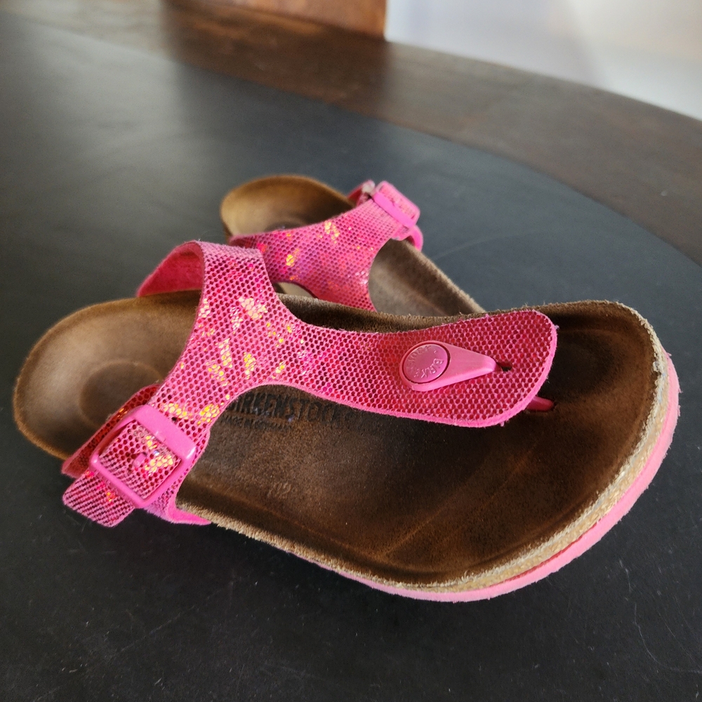 Birkenstock Girls Pink Gizeh Holographic Slides 33 - US 2-2.5 💗HOST PICK💗 - Picture 3 of 6